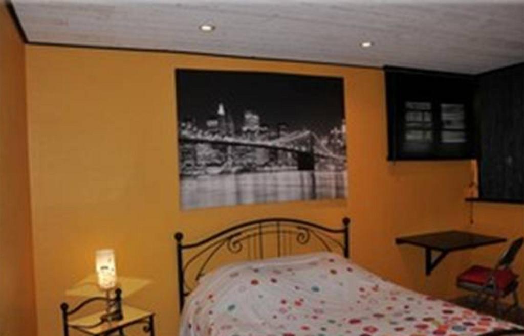 Chambre D'Hotes Le Cypres Bleu Roussillon  Номер фото