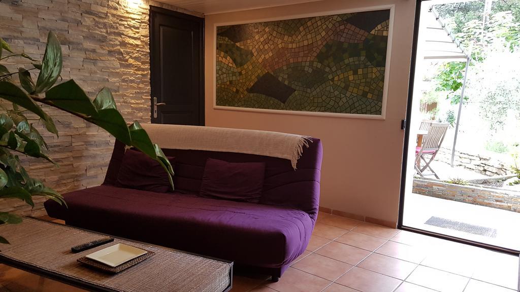 Chambre D'Hotes Le Cypres Bleu Roussillon  Екстер'єр фото